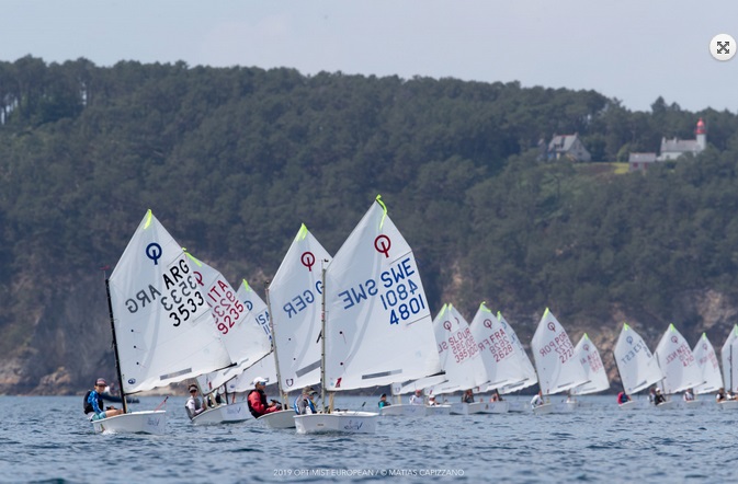 Optimist - European Championship 2019 - Crozon Morgat FRA - Day 2 - Départ fort des Suisses